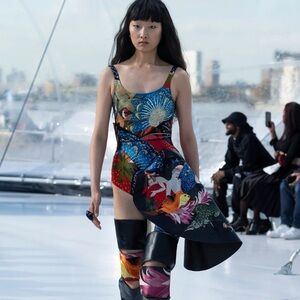 ALEXANDER MCQUEEN RUNWAY SS’23
Multicolor stretch jersey bodysuit